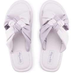 Klapki basenowe damskie Flip Flop Fauna Chess. Fioletowe klapki damskie Flip Flop, bez wzorów, bez obcasa, bez zapięcia. W wyprzedaży za 109.00 zł.