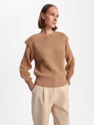 BGN Sweter w kolorze jasnobrązowym rozmiar: 36. Brązowe swetry klasyczne damskie BGN, prążkowane, bez kołnierzyka. Za 109.78 zł.