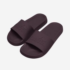 Klapki Kubota Basenowe Basic Plain Bordowe. Czerwone klapki damskie Kubota, bez wzorów, z dresówki, bez obcasa, bez zapięcia. Za 69.99 zł.