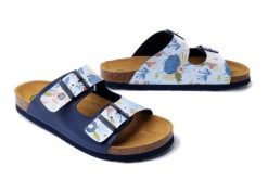DR. BRINKMANN 700552-51 bleu, klapki damskie. Niebieskie klapki damskie Dr. Brinkmann, bez wzorów, bez obcasa, bez zapięcia. Za 184.90 zł.