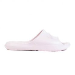 Klapki damskie Nike Victori One. Czerwone klapki damskie Nike, bez wzorów, z materiału, bez obcasa, bez zapięcia. Za 227.00 zł.