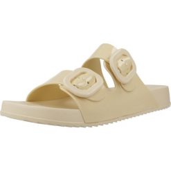 Sandały IGOR S10334 Żółty. Żółte sandały damskie IGOR, bez wzorów, z gumy, bez obcasa, bez zapięcia. Za 170.99 zł.