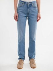Jeansy damskie PIA by BIG STAR jasnoniebieskie Charlotte 170. Niebieskie jeansy damskie Big Star, bez wzorów, z denimu, z podwyższonym stanem. Za 329.99 zł.