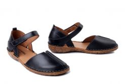 JOSEF SEIBEL 79542 476 100 Rosalie 42 schwarz, sandały damskie. Czarne sandały damskie Josef Seibel, bez wzorów, ze skóry, bez obcasa, bez zapięcia. Za 309.90 zł.
