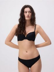 Majtki figi 3 pack - czarny. Czarne figi Reserved, bez wzorów. Za 59.99 zł.