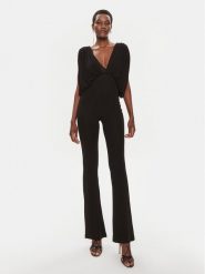Pinko Kombinezon Lagretin 103096 A1OV Czarny Regular Fit. Czarne sukienki damskie Pinko, bez wzorów, z wiskozy, bez ramiączek. Za 2,039.00 zł.
