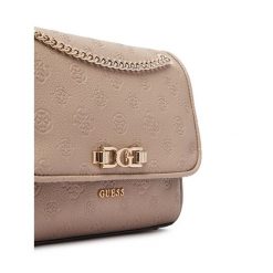 Torebka Guess. Brązowe listonoszki damskie Guess, z aplikacjami, bez dodatków. Za 659.99 zł.