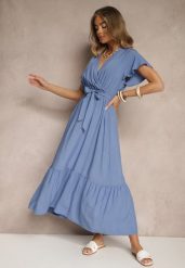 Niebieska Kopertowa Sukienka z Wiskozy Ozdobiona Paskiem Savioneira. Niebieskie sukienki damskie Renee, bez wzorów, z jeansu, eleganckie, bez ramiączek. W wyprzedaży za 63.99 zł.