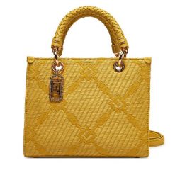 Torba Elisabetta Franchi. Żółte torebki klasyczne damskie Elisabetta Franchi, bez dodatków. Za 1,239.00 zł.