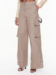 Remain Spodnie materiałowe Canvas RM2158 Beżowy Relaxed Fit. Brązowe spodnie materiałowe damskie Remain, bez wzorów, z bawełny. Za 779.99 zł.
