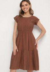Brązowa Wiskozowa Sukienka o Rozkloszowanym Kroju Lizena. Brązowe sukienki damskie Born2be, bez wzorów, z wiskozy, eleganckie, bez ramiączek. W wyprzedaży za 67.99 zł.