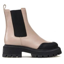 Sztyblety Lasocki. Brązowe botki damskie Lasocki, bez obcasa, na słupku, bez zapięcia. Za 299.99 zł.