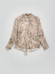 Wzorzysta koszula - wielobarwny. Koszule damskie Reserved, l, bez wzorów, z tkaniny, bez kołnierzyka, bez ramiączek. W wyprzedaży za 119.99 zł.