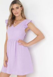 Fioletowa Rozkloszowana Sukienka Mini z Tkaniny Plumeti i Odkrytymi Plecami Caitadi. Fioletowe sukienki damskie Born2be, bez wzorów, z tkaniny, eleganckie, bez ramiączek. Za 89.99 zł.