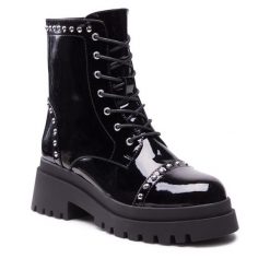 Trzewiki DeeZee. Czarne botki damskie DeeZee, bez obcasa, na płaskiej podeszwie, bez zapięcia. Za 199.99 zł.