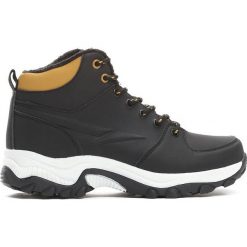Czarne Buty Trekkingowe Predictable. Czarne obuwie trekkingowe damskie Born2be, z materiału. Za 99.99 zł.