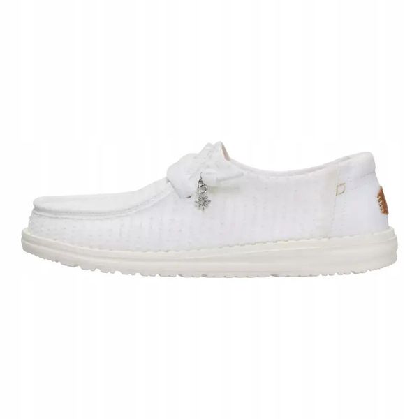 HEYDUDE Damskie Mokasyny Wendy Frayed Canvas. Białe mokasyny damskie Hey dude, z materiału, bez obcasa. Za 329.00 zł.