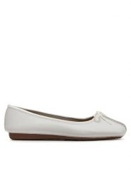 Clarks Baleriny Freckle Ice 203544554 Biały. Białe balerinki damskie Clarks, bez wzorów, ze skóry. Za 399.99 zł.