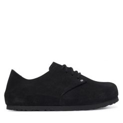 Półbuty Birkenstock. Czarne półbuty damskie Birkenstock, bez wzorów, bez obcasa, na płaskiej podeszwie, bez zapięcia. Za 719.99 zł.