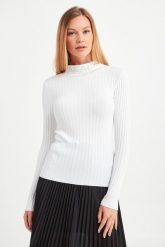 GOLF EMPORIO ARMANI. Golfy damskie Emporio Armani, bez wzorów. W wyprzedaży za 239.70 zł.