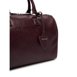 Torebka Guess. Fioletowe kuferki damskie Guess, z aplikacjami, bez dodatków. Za 434.99 zł.