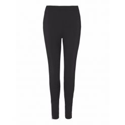 Damskie spodnie dresowe Protest Prtgoji. Czarne spodnie dresowe damskie Protest, bez wzorów, z dresówki. Za 337.50 zł.