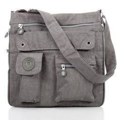 Raportówka szara BAGSTREET SP-05-GR. Szare torebki klasyczne damskie Bag Street, z materiału, na ramię, duże, bez dodatków. Za 89.99 zł.