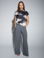 Someday Bluzka "Zalactic" w kolorze czarno-białym rozmiar: 40. Czarne bluzki damskie someday., bez wzorów, bez kołnierzyka, bez ramiączek. Za 143.99 zł.