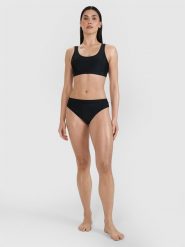 4F Dół od bikini damski - czarny M. Czarne bikini 4F, bez wzorów, z elastanu. W wyprzedaży za 59.99 zł.