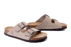 DR. BRINKMANN 600175-08 taupe, klapki damskie. Brązowe klapki damskie Dr. Brinkmann, bez wzorów, ze skóry, bez obcasa, bez zapięcia. Za 246.42 zł.