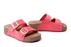 YOKONO WIWI-003 SER SUNSET, klapki damskie. Czerwone klapki damskie Yokono, bez wzorów, ze skóry, bez obcasa, na koturnie, bez zapięcia. Za 224.90 zł.