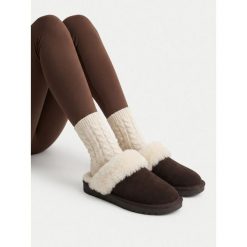 Kapcie Badura. Brązowe kapcie damskie Badura. Za 159.99 zł.