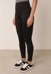 Czarne Elastyczne Legginsy z Wysokim Stanem Felizia. Czarne legginsy damskie Born2be, l, bez wzorów, z jeansu, z podwyższonym stanem, trekkingowe. Za 79.99 zł.