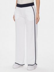Guess Spodnie dresowe V4GB02 KBFB2 Biały Regular Fit. Białe spodnie dresowe damskie Guess, xl, z aplikacjami, z dresówki. Za 189.99 zł.