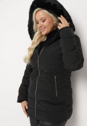 Czarna Kurtka z Dwustronnym Suwakiem Odpinanym Kapturem i Futerkiem Itteira. Czarne kurtki damskie Born2be, xl, bez wzorów, z jeansu. Za 229.99 zł.