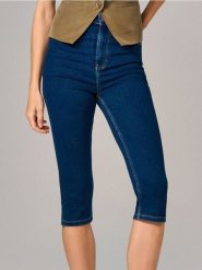 Jeansy capri - granatowy. Niebieskie jeansy damskie Sinsay. W wyprzedaży za 39.99 zł.