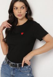 Czarny T-shirt z Bawełny z Krótkim Rękawem i Naszywką w Kształcie Serca Viketta. Czarne t-shirty damskie Born2be, l, z aplikacjami, z bawełny, bez kołnierzyka. Za 34.99 zł.