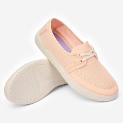 Buty plażowe espadryle damskie Decathlon Areeta. Białe espadryle damskie Decathlon, bez wzorów, z bawełny, bez obcasa. Za 119.99 zł.