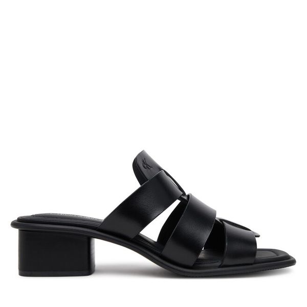 Klapki Calvin Klein Jeans. Czarne klapki damskie Calvin Klein Jeans, bez wzorów, z jeansu, bez obcasa, bez zapięcia. Za 259.99 zł.