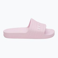 Klapki damskie Under Armour ARMR Lite prime pink/prime pink/prime pink. Czerwone klapki damskie Under Armour, bez wzorów, bez obcasa, bez zapięcia. Za 119.99 zł.