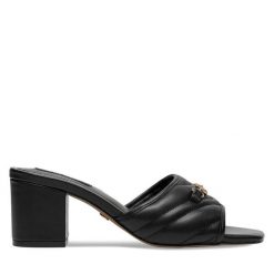 Klapki Nine West. Czarne klapki damskie Nine West, bez wzorów, bez obcasa, bez zapięcia. Za 229.99 zł.