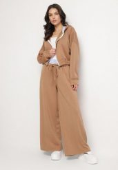 Brązowy Komplet Dresowy z Wiskozą Bluza z Kapturem i Szerokie Spodnie Lanriva. Brązowe bluzy damskie Born2be, bez wzorów, z dresówki, z kapturem. Za 189.99 zł.