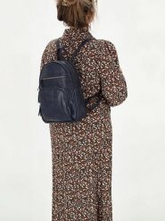 Beagles Plecak "Ferro" w kolorze granatowym - 25 x 30 x 9 cm rozmiar: onesize. Niebieskie plecaki Beagles, bez wzorów, z materiału. Za 169.67 zł.