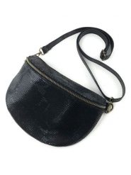 Marlon Skórzana saszetka w kolorze czarnym - 25 x 19 x 7 cm rozmiar: onesize. Czarne nerki i saszetki damskie Marlon, bez wzorów, z materiału. Za 228.92 zł.