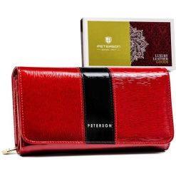 Portfel skórzany Peterson PTN 421077-SH czerwony. Czerwone portfele damskie Peterson, bez wzorów, ze skóry. Za 153.98 zł.