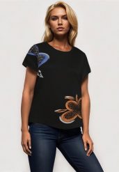 Czarny Klasyczny T-shirt z Bawełny Ozdobiony Nadrukiem i Cyrkoniami Kristinae. Czarne t-shirty damskie Born2be, l, z aplikacjami, z bawełny, bez kołnierzyka. Za 29.99 zł.