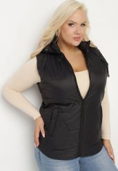 Czarna Kamizelka z Pikowanymi Przeszyciami i Odpinanym Kapturem Delastris. Czarne kamizelki damskie Born2be, plus size, bez wzorów, z jeansu. Za 89.99 zł.