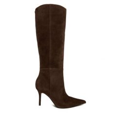 Kozaki Guess. Brązowe kozaki damskie Guess, bez obcasa, na szpilce, bez zapięcia. Za 1,259.00 zł.