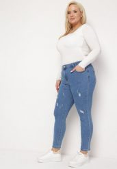 Niebieskie Jeansy z Wysokim Stanem z Ozdobnymi Przetarciami Meriste. Niebieskie jeansy damskie Born2be, bez wzorów, z jeansu. Za 29.99 zł.