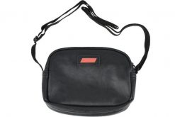 Saszetka na ramię sportowa dla dorosłych Sf Ls Small Satchel pojemność 1,2 L. Czarne nerki i saszetki damskie Puma, bez wzorów, z materiału. Za 149.99 zł.